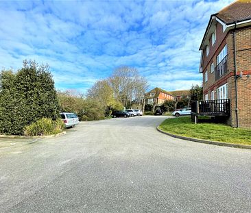 A 2 Bedroom Flat Instruction to Let in Bexhill-on-Sea - Photo 3