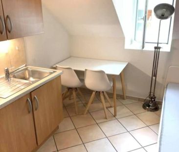 Studio au centre-ville de Neuchâtel, disponible immédiatement - Photo 1