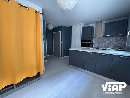 STUDIO MEUBLE EN HYPER CENTRE A PROXIMITE DE LA MAIRIE - Photo 3