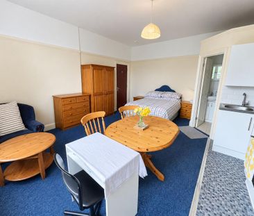 1 bedroom in a house share to rent - Photo 1