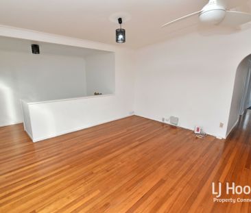 Spacious Family Home with Exceptional Entertaining & Storage - Photo 3