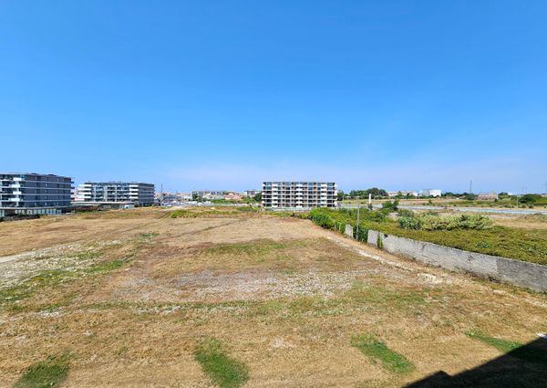 Apartamento novo com lugar de garagem a 5 minutos do centro da cidade!