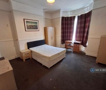 1 bedroom in a house share to rent - Photo 4