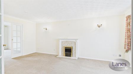 4 bedroom detached house to rent - Photo 2