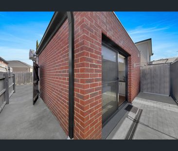 Perfect Gem in Prime Location!! - Photo 2