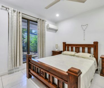 FAMILY HOME WITH SOLAR - Photo 5