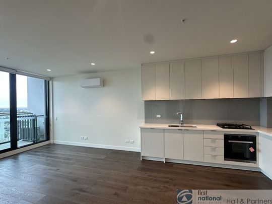 Welcome to THE LONSDALE - Photo 1