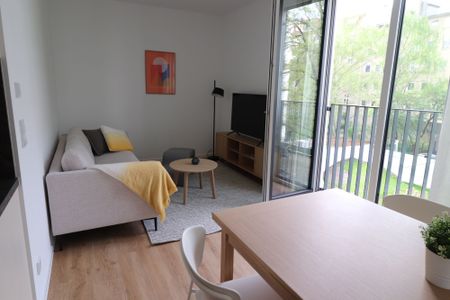 Mietstart mit Vorteil: erste halbe Monatsmiete gratis! Stylisches All-inclusive Apartment in Kreuzkölln - Photo 3