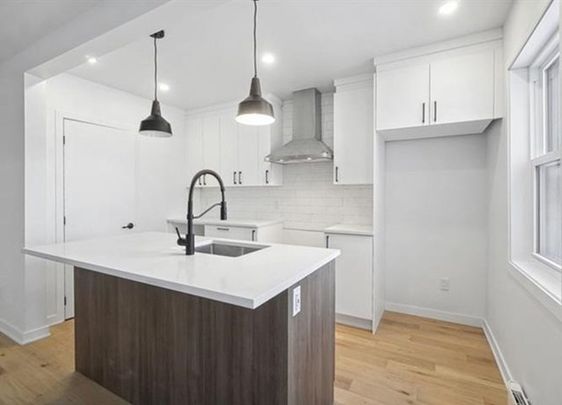 Condo for rent, Longueuil (Le Vieux-Longueuil) - Photo 1