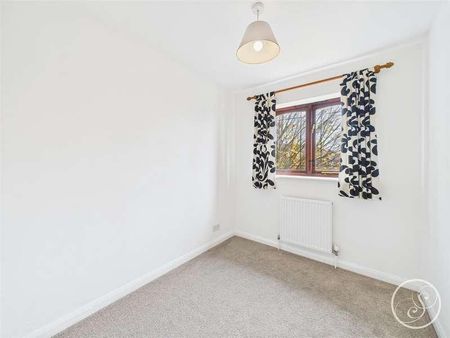 Field End Road, Halton, Leeds, LS15 - Photo 4