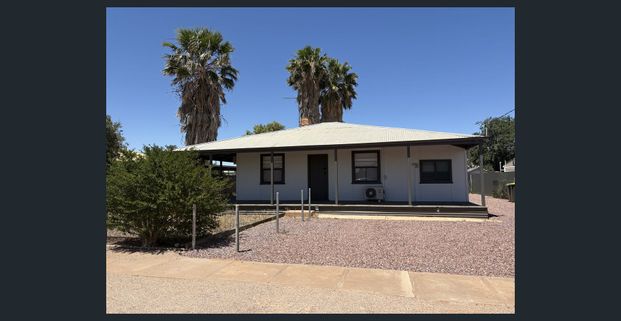 33 Johnson Avenue, Stirling North - Photo 1