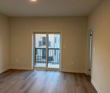 For Lease - 17 Victor Metcalf Lane, Richmond Hill, Ontario - Photo 4