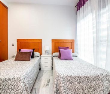 3 bedroom luxury Townhouse for rent in Estepona, Spain - Photo 1