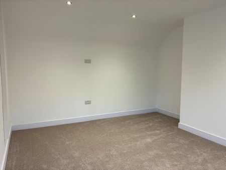 Spinney Road, Irthlingborough, NN9 - Photo 3