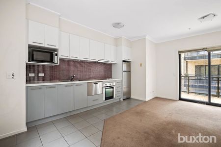 Two Bedroom Apartment with Balcony! - Photo 3