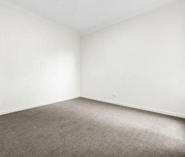 Stylish, Spacious and Low-Maintenance Family Home - Photo 6