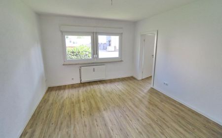 renovierte Erdgeschosswohnung (Hochparterre) für ruhigen Mieter - Photo 4