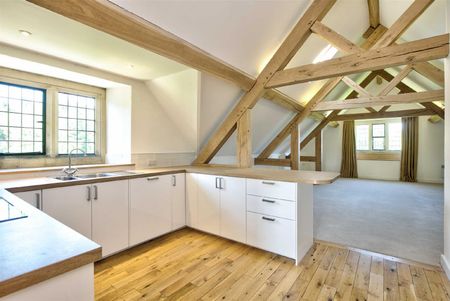 The Apartment, Llwyn-y-maen - Photo 4