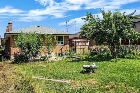 For Lease - 70 Wexford Boulevard Unit# Bsmt, Toronto, Ontario - Photo 2