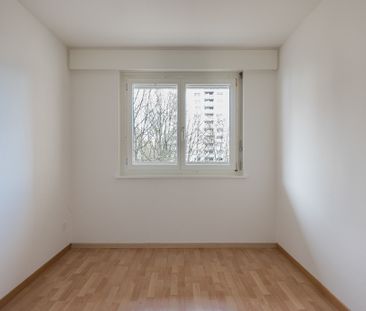 HELLE 3,5-ZIMMERWOHNUNG HOCH ÜBER SPREITENBACH - Photo 2