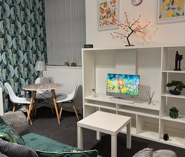 2 Bed Flat, Quay House, M5 - Photo 4