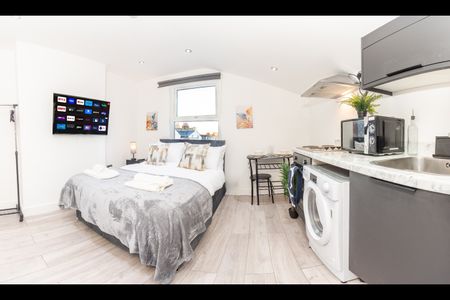 Studio Flat, Mitcham Road, SW17 - Photo 5