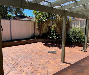SPACIOUS HOME WITH FLOORBOARDS THROUGOUT - Photo 4