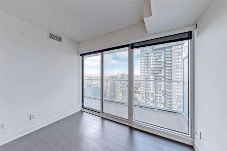 For Lease - 17 Bathurst Street Unit# 2107, Toronto, Ontario - Photo 2