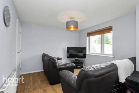 1 bedroom apartment to rent - Photo 2