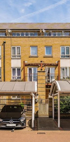 5 bedroom semi-detached house to rent - Photo 1