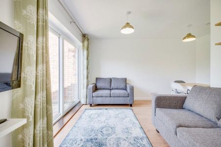 4 bedroom house to rent - Photo 2