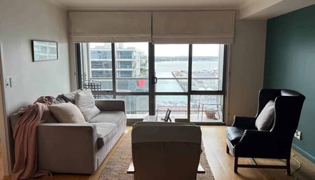 Spacious One Bedroom Apartment - Tower Hill - Photo 2