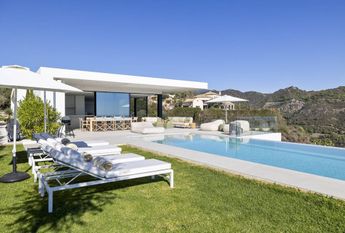 Luxury Villa for rent in Benahavís, Spain