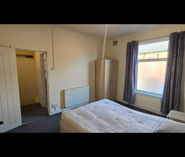 1 Bed Terraced House, Aviary Mount, LS12 - Photo 3