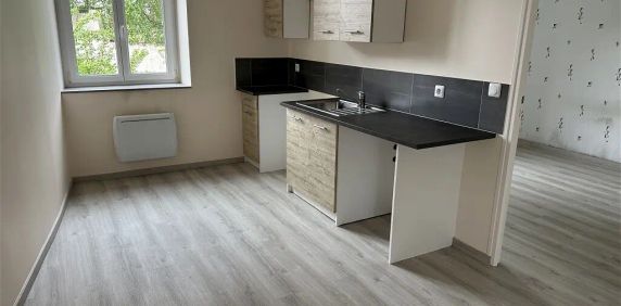 Location appartement 2 pièces - 40m² à Flers (61100) - Photo 2