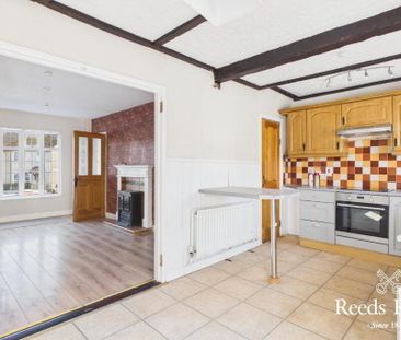 14 Inchmarnock Drive, Dundonald, Belfast, BT16 2ND - Photo 6