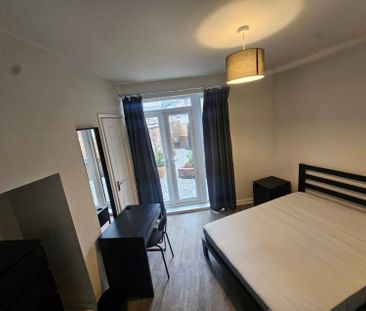 A 87, Birch Lane, Manchester, M13 - Photo 4