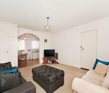 Affordable living in a central location! - Photo 3