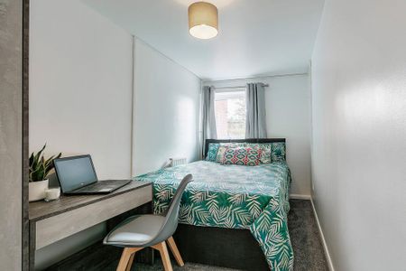 5 bedroom terraced house to rent - Photo 5