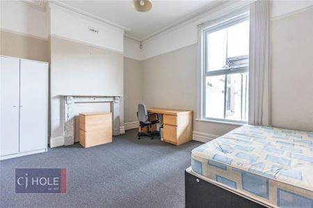 5 bedroom terraced house to rent - Photo 4