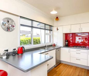 Very lovely 3 bedroom, 1 bathroom home - Photo 3