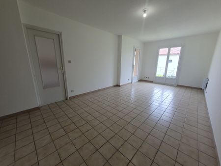 Location Appartement 4 pièces 80m² CHANAS 38150 - Photo 5