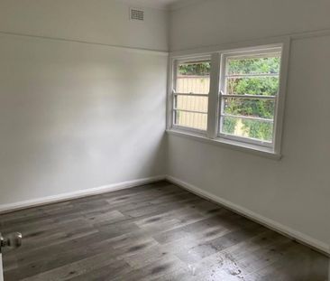 SPACIOUS THREE BEDROOM HOME IN A SOUGHT AFTER LOCATION - Photo 1