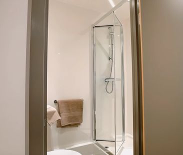 Premium One Bed Apartment - Photo 3