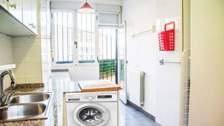 Calle Castellón, Valencia, Valencian Community 46004 - Photo 2