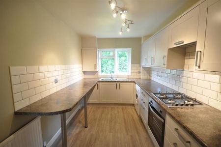 3 bedroom apartment to rent - Photo 5