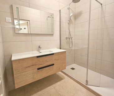 Location Appartement 5 pièces 118m² VOIRON 38500 - Photo 5