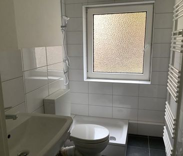 Wohnglück - interessante 2,5-Zi.-Wohnung frisch renoviert und sofor... - Foto 6