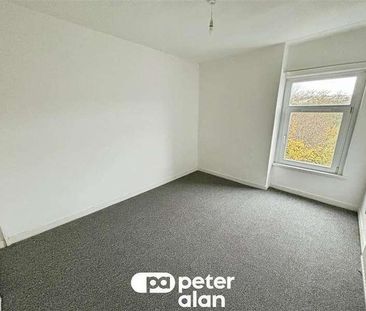 High Street, Fleur De Lis, Blackwood, NP12 - Photo 3