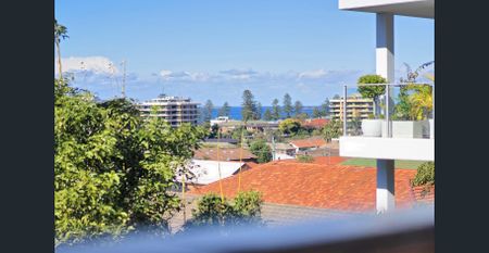 Conveniently located unit - Photo 2